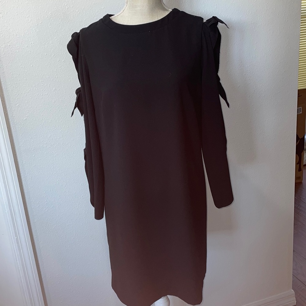 Tahari size 6 black dress
